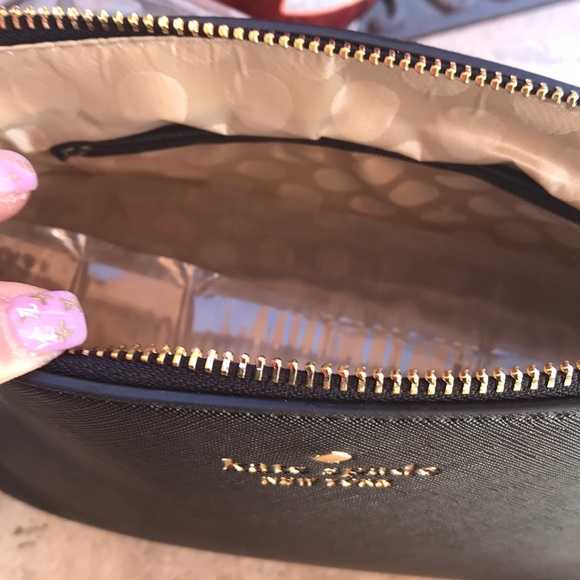 Kate Spade Cross-body Bag♠️♥️♠️♥️ - Picture 4 of 7